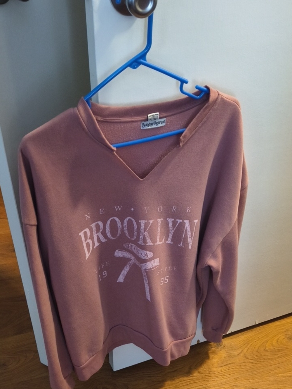 Women's Brooklyn Graphic Sweater - Dusty Rose